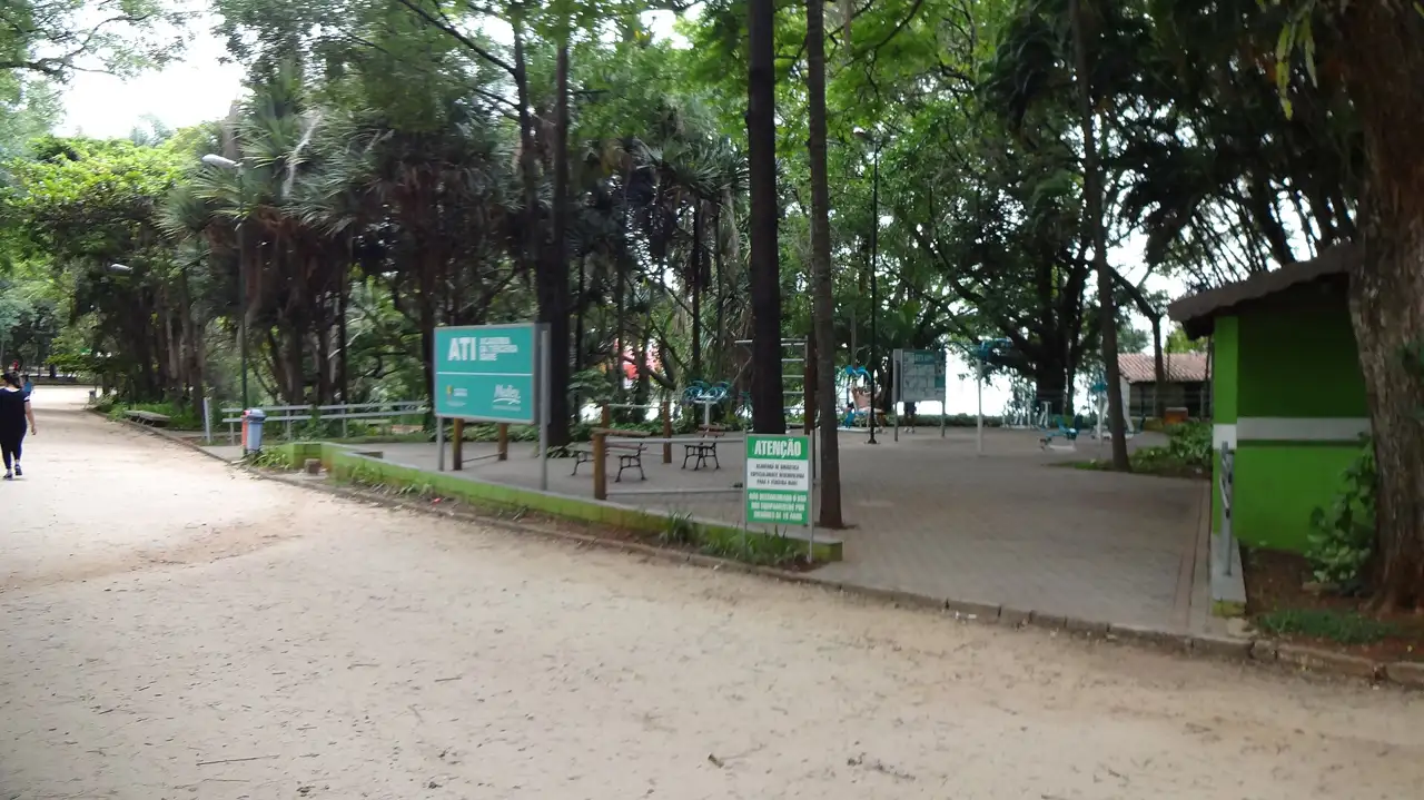 Parque Portugal (Lagoa do Taquaral)